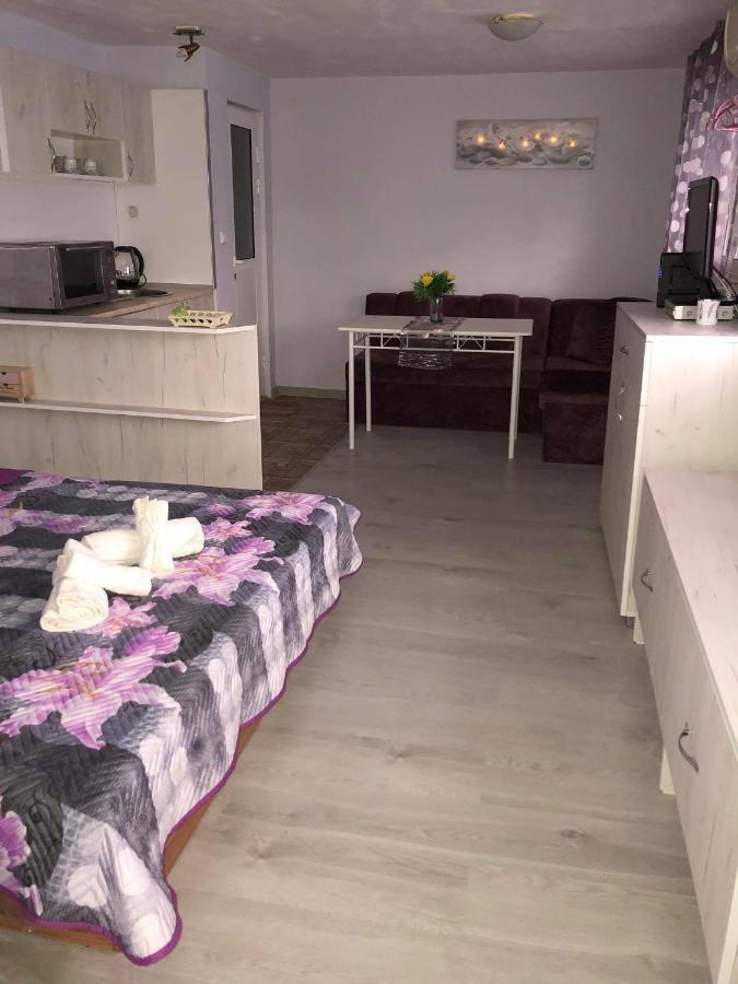 Comfy Studio Apartment By The Flower Market Βάρνα Εξωτερικό φωτογραφία