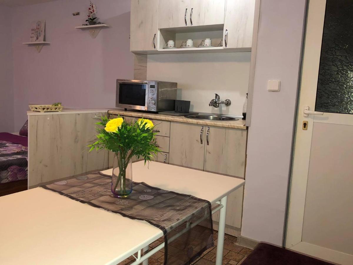 Comfy Studio Apartment By The Flower Market Βάρνα Εξωτερικό φωτογραφία